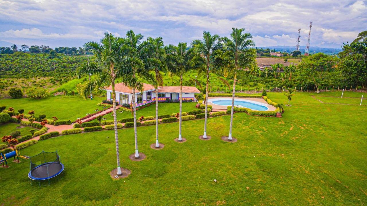 Hotel Arrayanes Del Quindio 蒙特内哥罗 外观 照片
